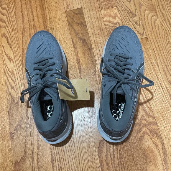 Asics men’s shoes - Picture 7 of 8